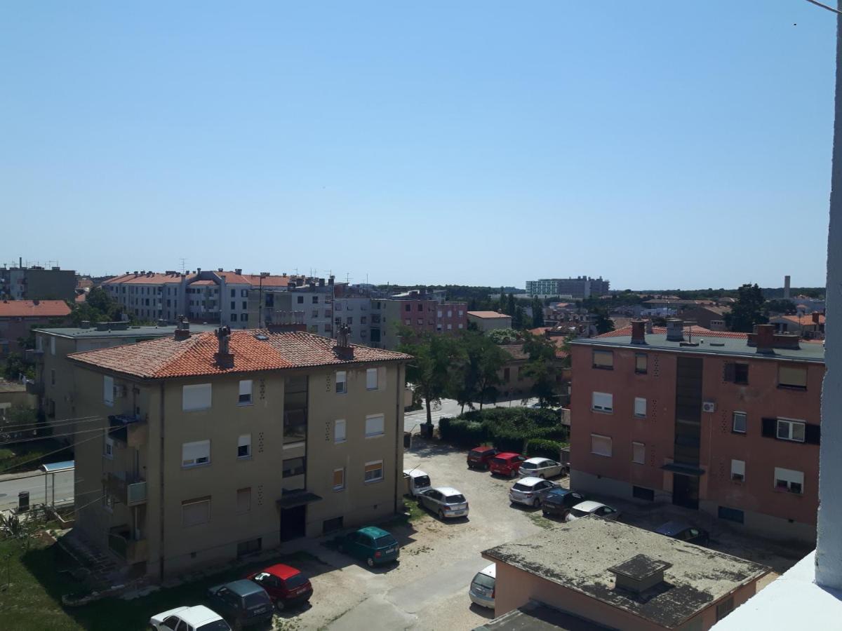 Gray Pearl Apartment Pula Bagian luar foto