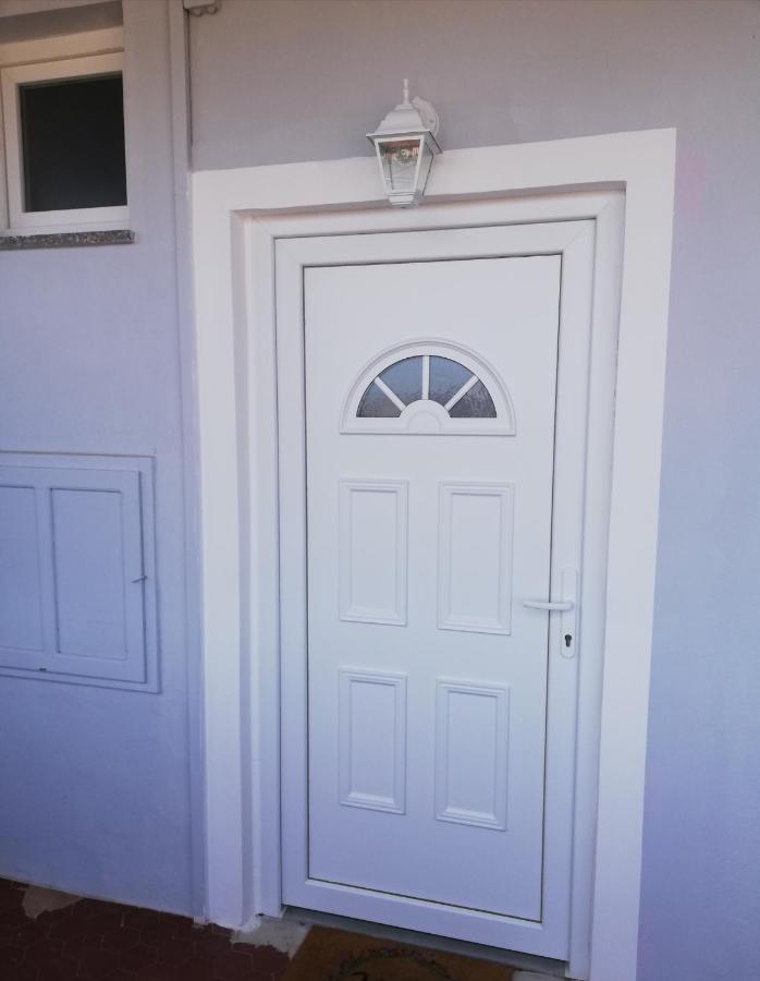 Gray Pearl Apartment Pula Bagian luar foto