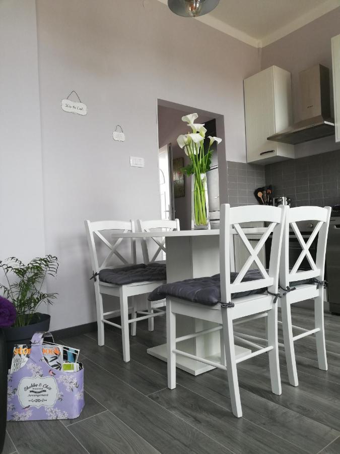 Gray Pearl Apartment Pula Bagian luar foto